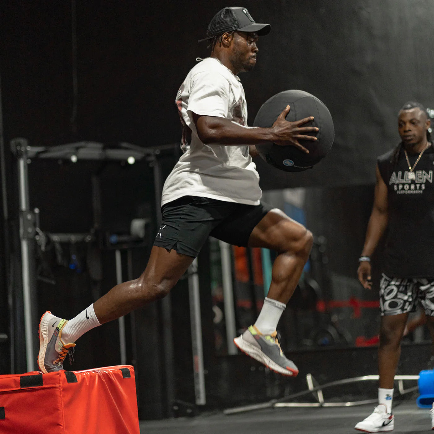 Brandin Cooks working out in the gym